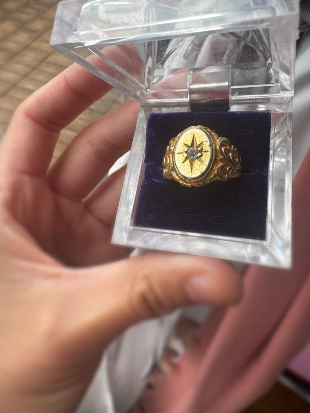 Vintage Beautifully Patinaed 18K Starburst / North Star Signet Ring